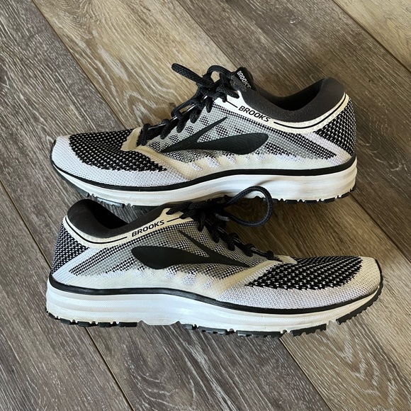 Brooks Revel Running Shoes Men’s 9.5 - Picture 2 of 13